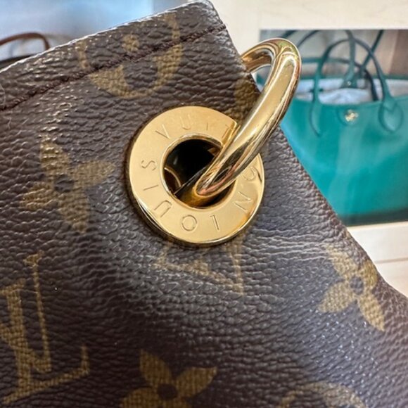Louis Vuitton LV Monogram Artsy - Picture 14 of 16